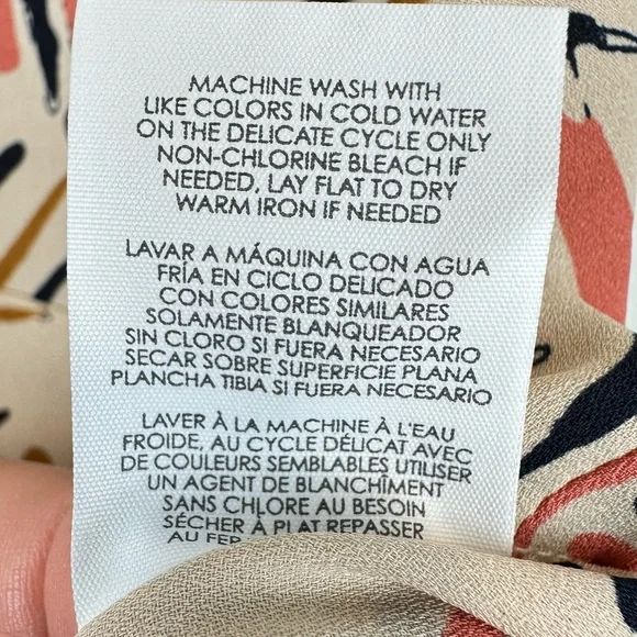 CAbi Marnie Abstract Print Popover Blouse Sz S - Picture 7 of 13